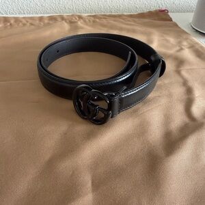 Gucci Black Leather Belt with Signature Buckle